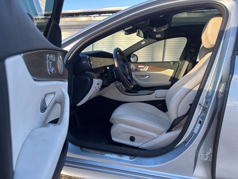 Used 2022 Mercedes-Benz E 450 4MATIC Sedan image 6