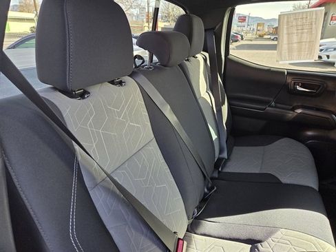 Used 2023 Toyota Tacoma TRD Off-Road image 11