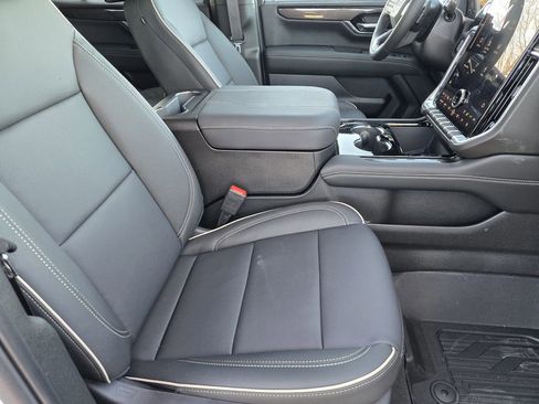 New 2026 GMC Acadia Denali Ultimate w/ LPO, Floor Liner Package image 10