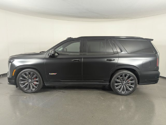Used 2025 Cadillac Escalade V AWD/4WD image 5