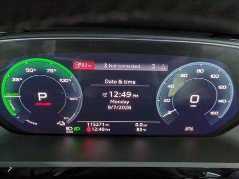 Used 2019 Audi e-tron Prestige w/ Prestige Package AWD/4WD image 11
