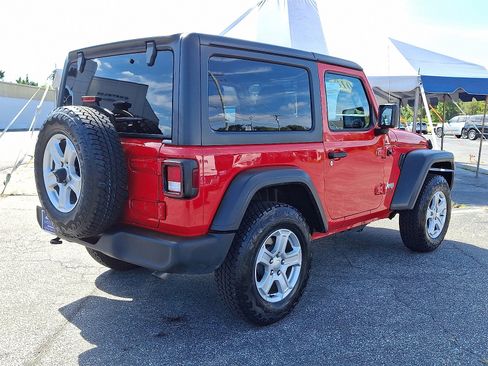 Used 2018 Jeep Wrangler Sport image 6