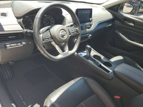 Used 2020 Nissan Altima 2.5 SR w/ Premium Package FWD image 24