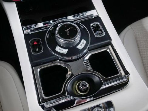 Used 2018 Rolls-Royce Dawn image 20