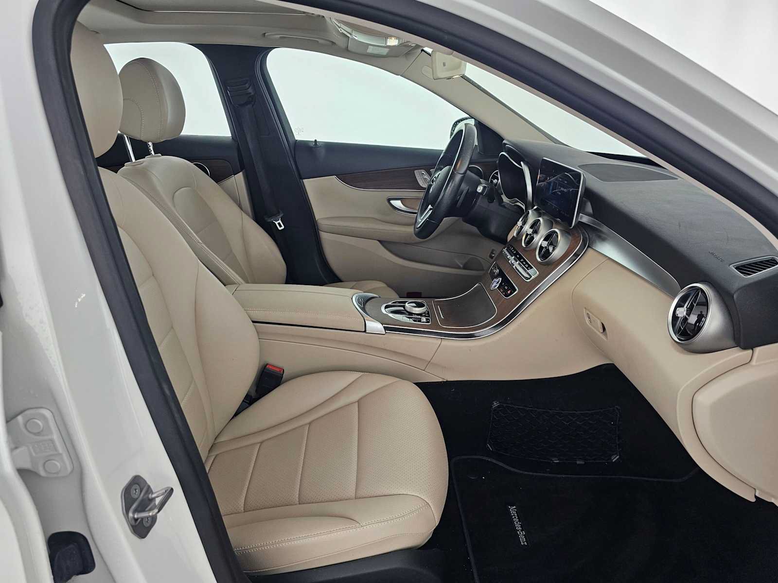Used 2019 Mercedes-Benz C 300 Sedan image 10