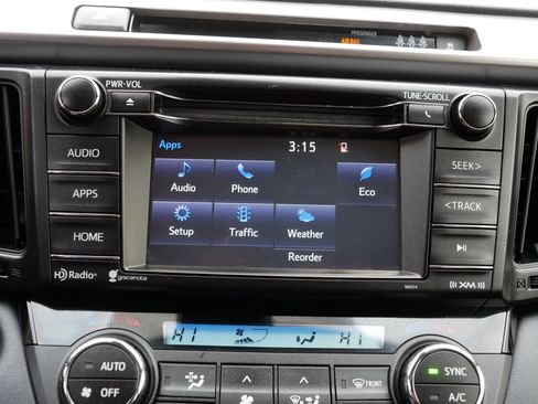 Used 2018 Toyota RAV4 XLE image 30