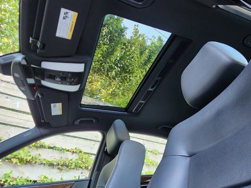 Used 2011 Mercedes-Benz E 350 Sedan image 10