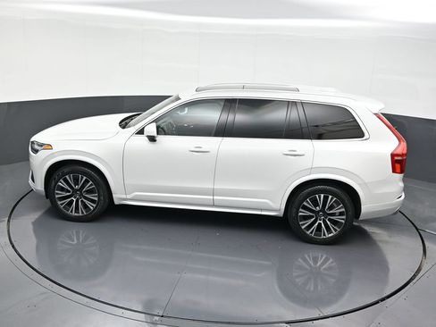 Used 2021 Volvo XC90 T6 Momentum w/ Protection Package Premier image 19