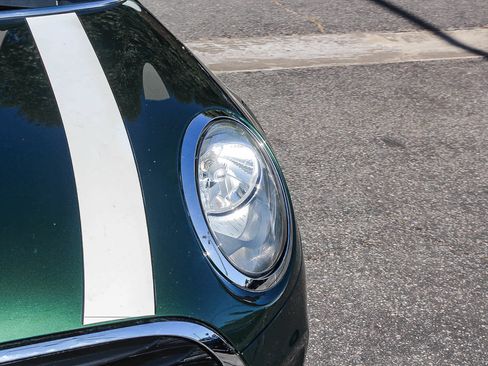 Used 2016 MINI Cooper 4-Door Hardtop FWD image 11