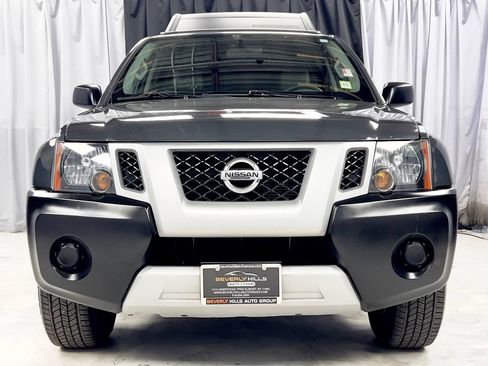Used 2013 Nissan Xterra S RWD image 2