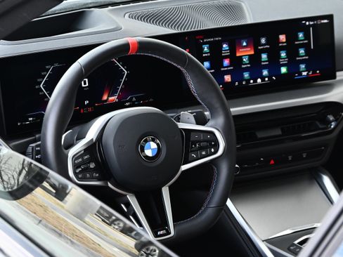 Used 2025 BMW M240i Coupe image 31