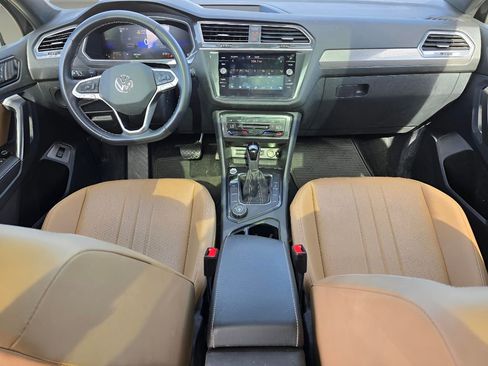 Used 2024 Volkswagen Tiguan SE image 26