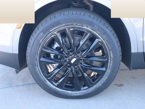 New 2026 Cadillac XT5 Luxury w/ LPO, ONYX Package image 19