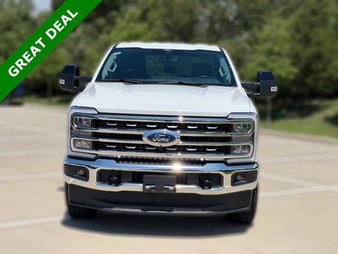 Used 2025 Ford F250 Lariat AWD/4WD image 3