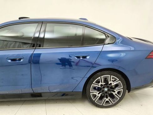 Used 2026 BMW 530i image 10