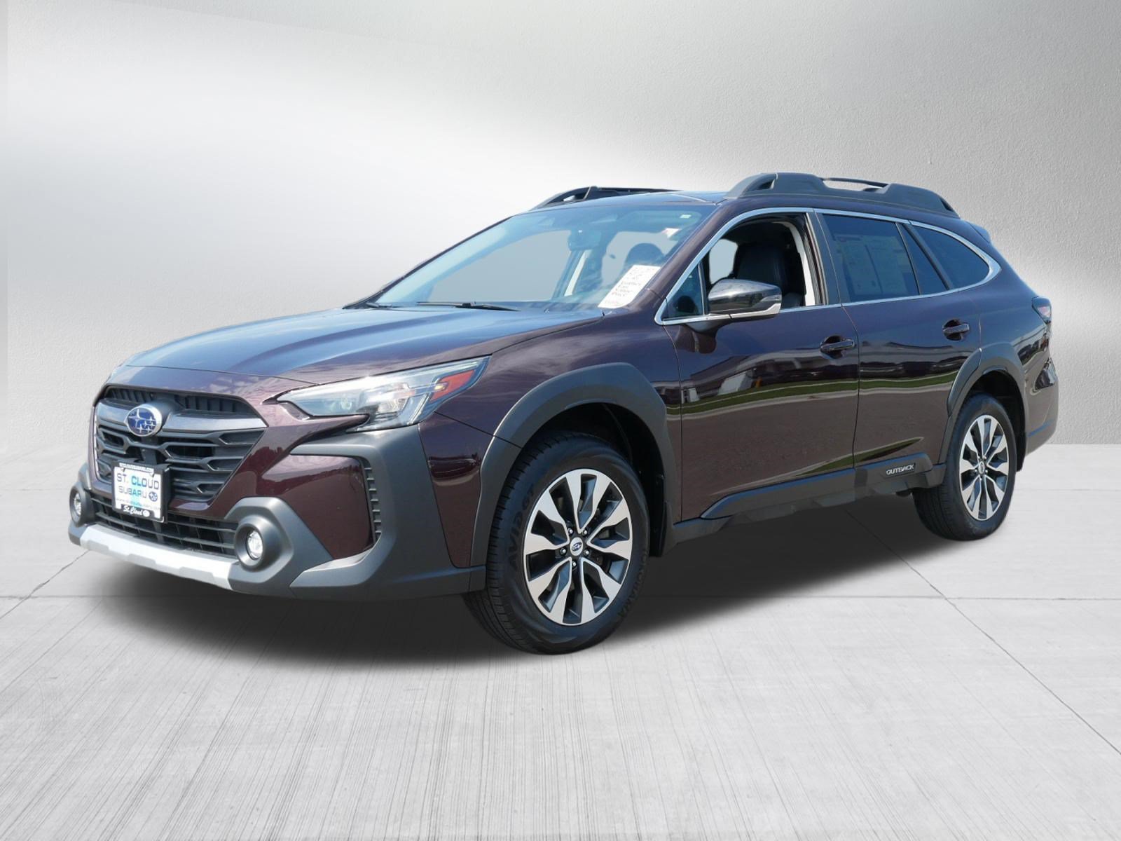 Certified 2025 Subaru Outback Limited AWD/4WD image 3