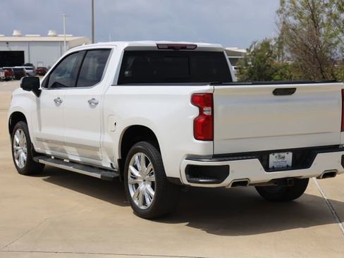 Certified 2023 Chevrolet Silverado 1500 High Country w/ High Country Premium Package AWD/4WD image 6