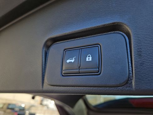 Certified 2022 Nissan Rogue SV w/ SV Premium Package image 28