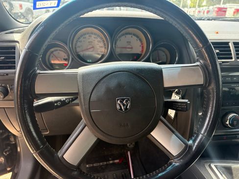 Used 2010 Dodge Challenger R/T RWD image 13