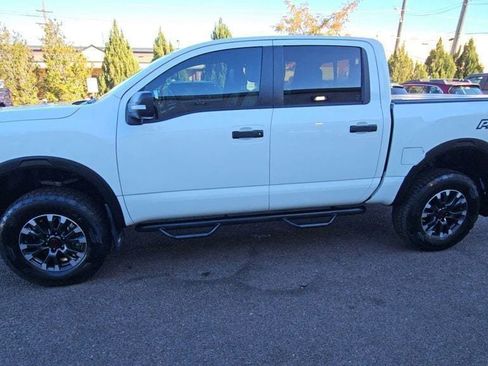 Used 2023 Nissan Titan PRO-4X w/ Pro-4x Convenience Package image 4