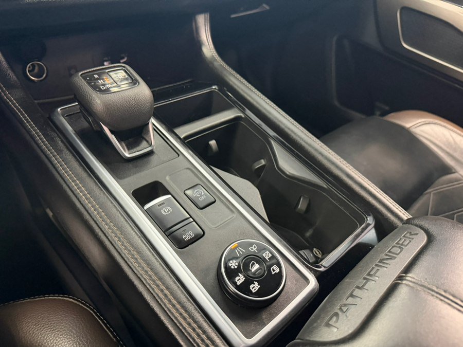 Used 2022 Nissan Pathfinder Platinum AWD/4WD image 59