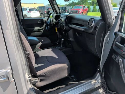 Used 2013 Jeep Wrangler Unlimited Sport AWD/4WD image 21