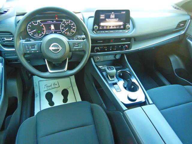 Used 2023 Nissan Rogue S AWD/4WD image 2