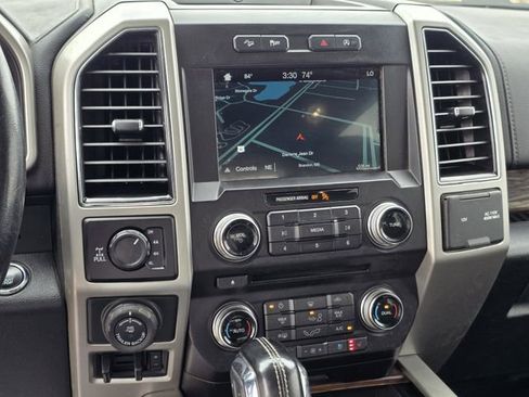 Used 2018 Ford F150 Lariat w/ Equipment Group 502A Luxury image 4