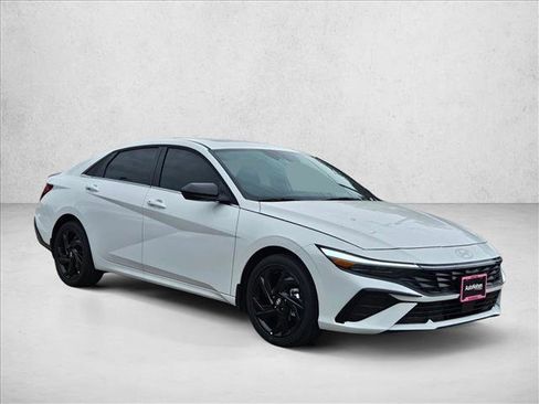 New 2026 Hyundai Elantra SEL Sport Premium FWD image 7