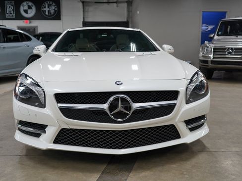 Used 2016 Mercedes-Benz SL 550 w/ Driver Assistance Package image 33