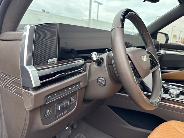 Used 2025 Cadillac Escalade Premium Luxury w/ Touring Package AWD/4WD image 18