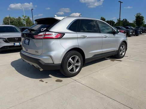 Used 2019 Ford Edge SEL AWD/4WD image 10