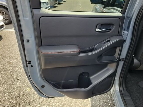 Used 2024 Nissan Frontier Pro-X w/ Pro Convenience Package RWD image 13