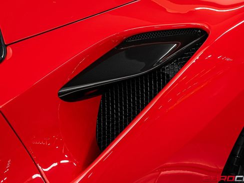 Used 2022 Ferrari F8 Tributo image 19