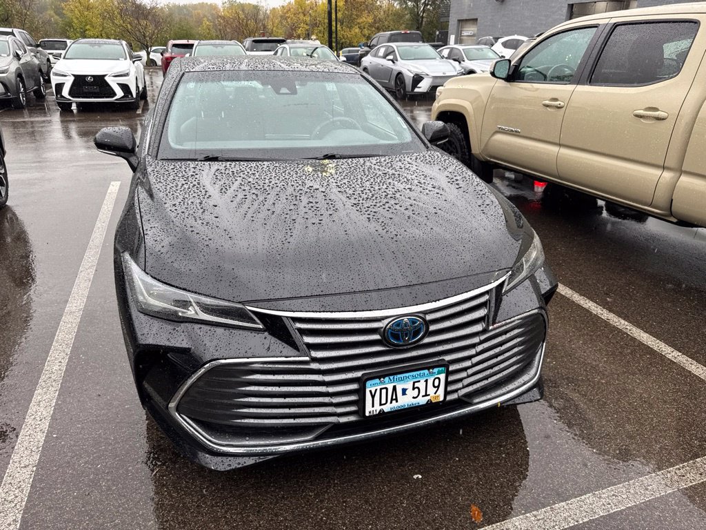Used 2019 Toyota Avalon Limited w/ Carpet Mat Package FWD image 8