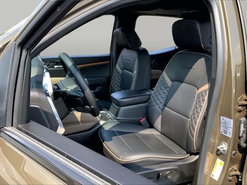 Certified 2023 GMC Canyon Denali AWD/4WD image 9