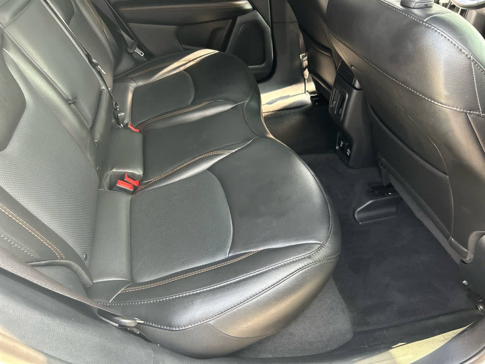 Used 2019 Jeep Compass Limited FWD image 23