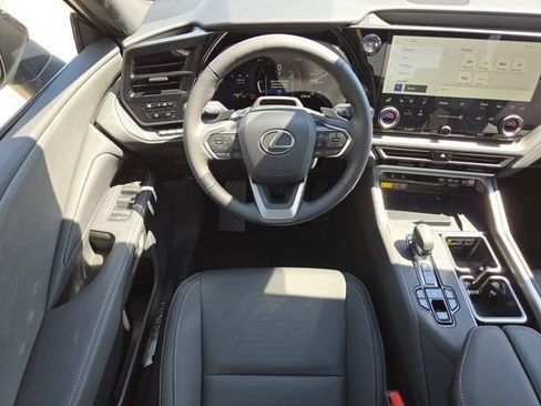 Used 2025 Lexus TX 350 AWD w/ Technology Package image 4