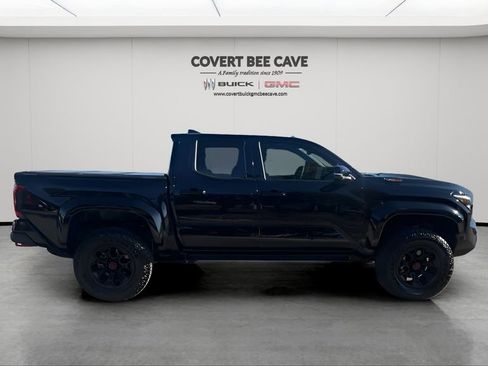 Used 2025 Toyota Tacoma TRD Pro image 11