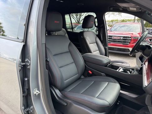 Used 2024 Chevrolet Traverse Z71 w/ Enhanced Driving Package image 26