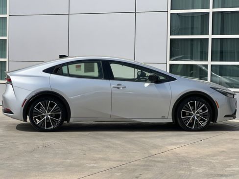 Certified 2024 Toyota Prius Limited image 3