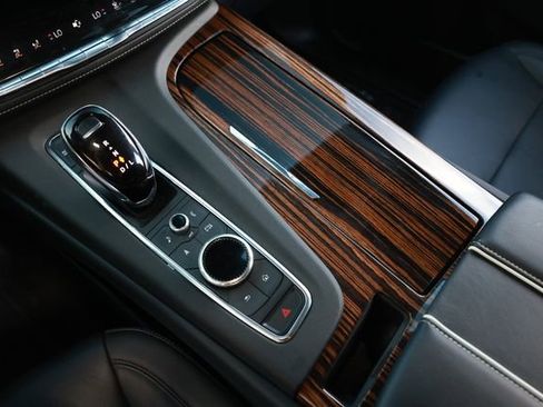 Used 2023 Cadillac Escalade ESV Luxury RWD image 44