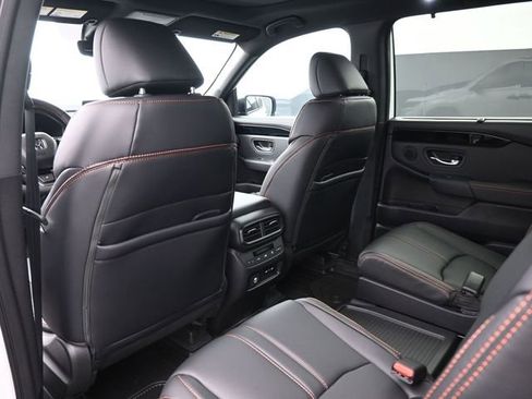 New 2025 Honda Pilot TrailSport image 12