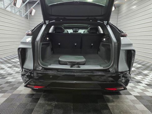 Used 2024 Cadillac Lyriq Sport AWD/4WD image 42