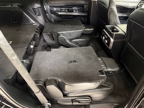 Used 2019 Ford Expedition Platinum RWD image 26