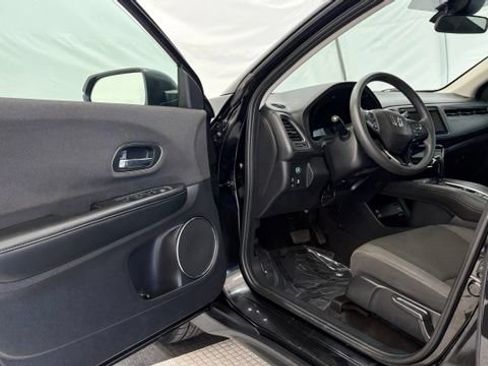 Used 2021 Honda HR-V EX image 29