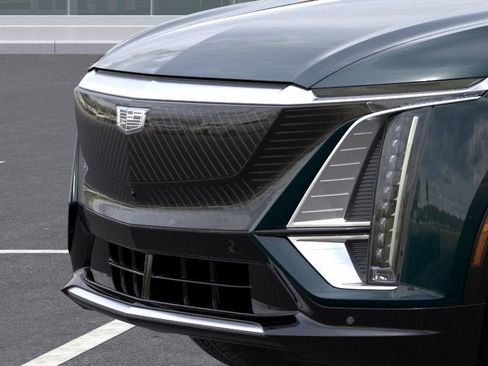 New 2026 Cadillac Lyriq Luxury AWD/4WD image 13