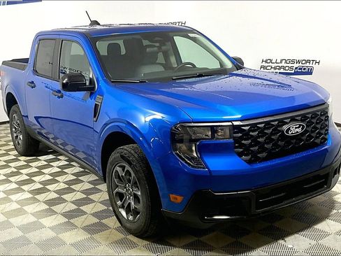 New 2025 Ford Maverick XLT w/ XLT Luxury Package image 2