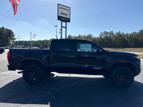 New 2026 GMC Canyon Elevation w/ Convenience Package image 2