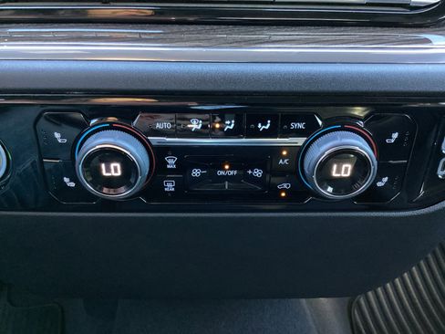 Certified 2023 Chevrolet Silverado 1500 LT image 23